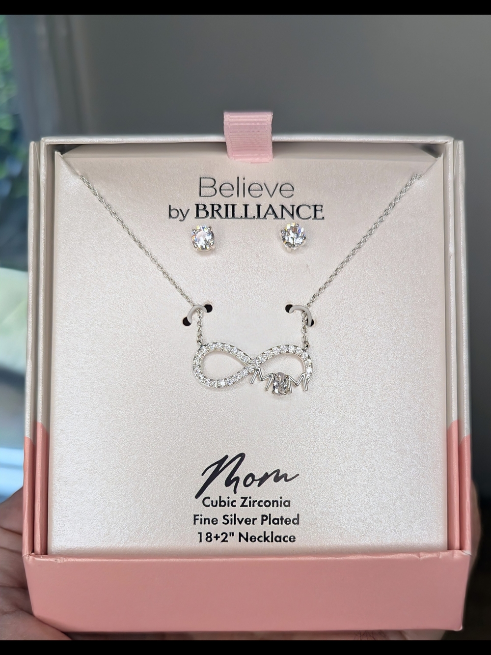 'Mom' Infinity Necklace and Stud Earring Set - Silver